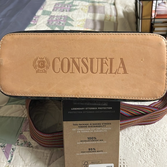 Consuela Black and Tan Shoulder Bag - Picture 2 of 7